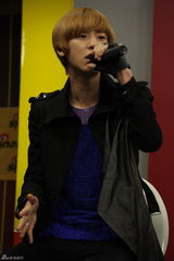 高清组图：韩团EXO-K做客聊天耍帅卖萌欢乐多