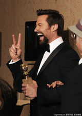 组图：休-杰克曼获电影最佳音乐/喜剧片男主角