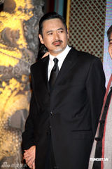 幻灯图集：《孔子》台湾首映 周润发心情大好笑不停