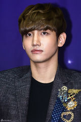 高清组图：姜虎东携昌珉宣传《月光王子》