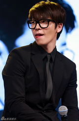 高清组图：SJ-M北京发新专辑 成员变上班族卖萌