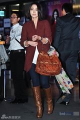 组图：尹恩惠河智苑等出席《我的见鬼女友》试映会