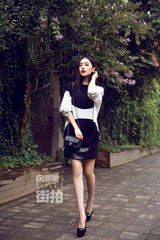 明星爱街拍：黄觉阚清子演绎黑白经典