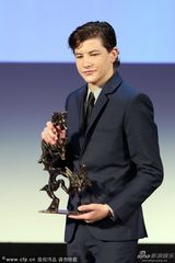 组图：威尼斯电影节闭幕 《郊游》获评委会大奖