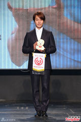 组图：神话李先镐来台会粉丝 爱心募款助儿童