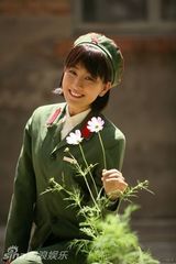 组图：盘点明星帅气军装造型 男星阳刚女星飒爽