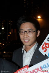 组图：霍震霆见长孙心情大好 劝儿媳晶晶多休息