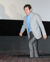 高清组图：韩片《第七矿区》试映 河智苑抹胸裙性感