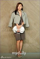 组图：尹恩惠河智苑时尚斗艳 车胜元CNBLUE帅气