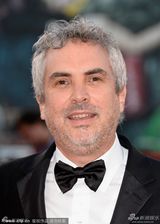 组图：开幕片《地心引力》导演索柯朗现身红毯