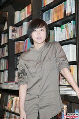 组图：何韵诗黄耀明亮相座谈会 大谈乐坛与工作