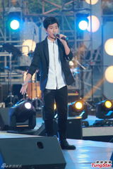 组图：王菀之参赛没想过拉票 肠胃不适急如厕