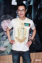 组图：《怒火2》宣传活动 胡杏儿落泪谈分手