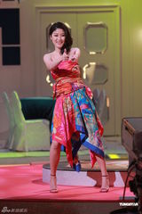 组图：陈慧琳产后复出录节目尽显辣妈本色