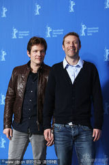 幻灯图集：《潜水艇》记者会 女主角成熟干练