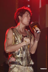 组图：潘玮柏挖坑给吴克群跳 问夜店把妹经验