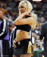 幻灯图集：NBA啦啦队美女美图100张 展运动之美