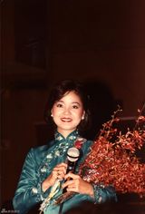 组图：邓丽君气质写真 娇俏少女蜕变巨星
