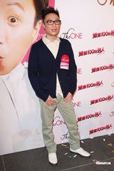 组图：郑中基为女儿变顾家 梁咏琪拍戏考虑老公感受