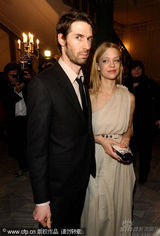 幻灯图：群星柏林出席电影活动 女星盛装亮相抢镜