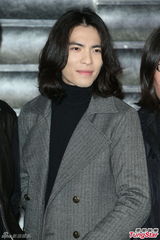 组图：萧敬腾安全升级 邱黎宽派六保鏢贴身护主