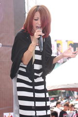 组图：“神木与瞳”黄美珍单飞发片