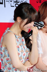 组图：朴宝英姜星现身韩片《不明影像》发布会