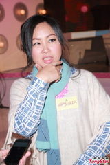 组图：杨诗敏情人节有约 许亦妮信一见钟情