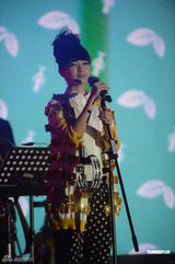 组图：糖兄妹转变风格开唱 暑假将推出新专辑