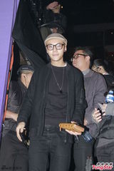 组图：容祖儿个唱落幕 甜蜜宣告刘浩龙一路相伴