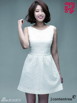 组图：韩星林秀香时尚写真 干练性感魅力惊人