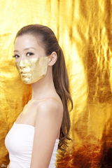 高清图：谢婷婷上海性感亮相 透露将与谢霆锋演打戏