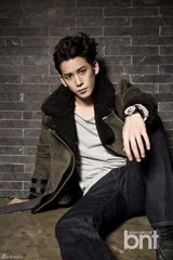 高清组图：韩星朴基雄拍写真 雕刻外貌精致帅气