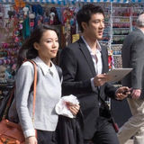 组图：王力宏4月与小女友同游牛津