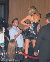 高清图：希尔顿疑受好友去世影响 欲年内结婚