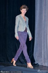 组图：《美好的时光》首映 阿尔丹搭貂皮显贵气