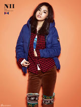 高清图：韩星闵孝琳冬季色彩写真展八面魅力