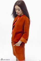 组图：秦岚登《外滩画报》封面展现自我真性情