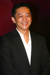 幻灯图：《小站风云》开机 陈昭荣杨若兮出演