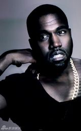 组图：卡戴珊与男友亲密写真上演情欲诱惑