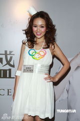 组图：音乐人赵增熹香港开唱 谢安琪官恩娜助阵