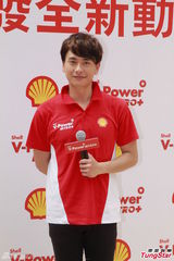 组图：黄宗泽投资七位数开餐厅 祝福四川灾民