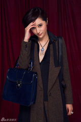 组图：李欣汝《时尚芭莎》变身派对女王