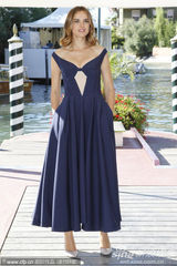 组图：威尼斯美裙盘点 休闲靓丽vs性感妖娆