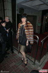 组图：刘嘉玲关之琳斗艳 周慧敏黎姿低调