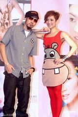 幻灯图集：郑秀文时隔六年重返台湾宣传福音专辑