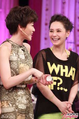 组图：阿娇上节目有说有笑疑甩失恋阴霾