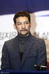 组图：韩星申河均崔贞媛等宣传新剧《Brain》