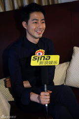 高清组图：独家对话赵寅成 帅气亲和谈笑风生