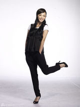 高清图集：姚晨拍时尚写真 化身都市职场女性